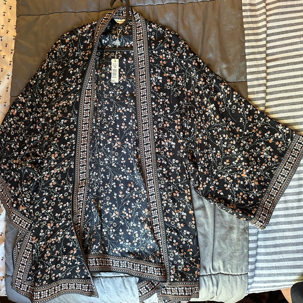 BCBG MAXSTUDIO Kimono Cardigan